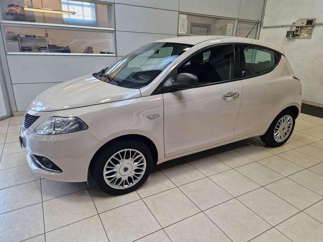 Lancia Ypsilon Ypsilon 1.2 69 CV 5 porte Silver
