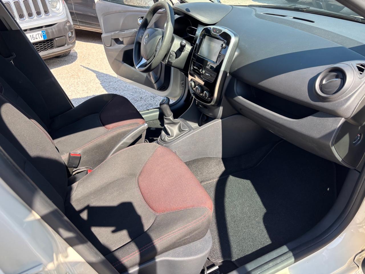 RENAULT CLIO 1.2 75CV INTENS 100.000KM