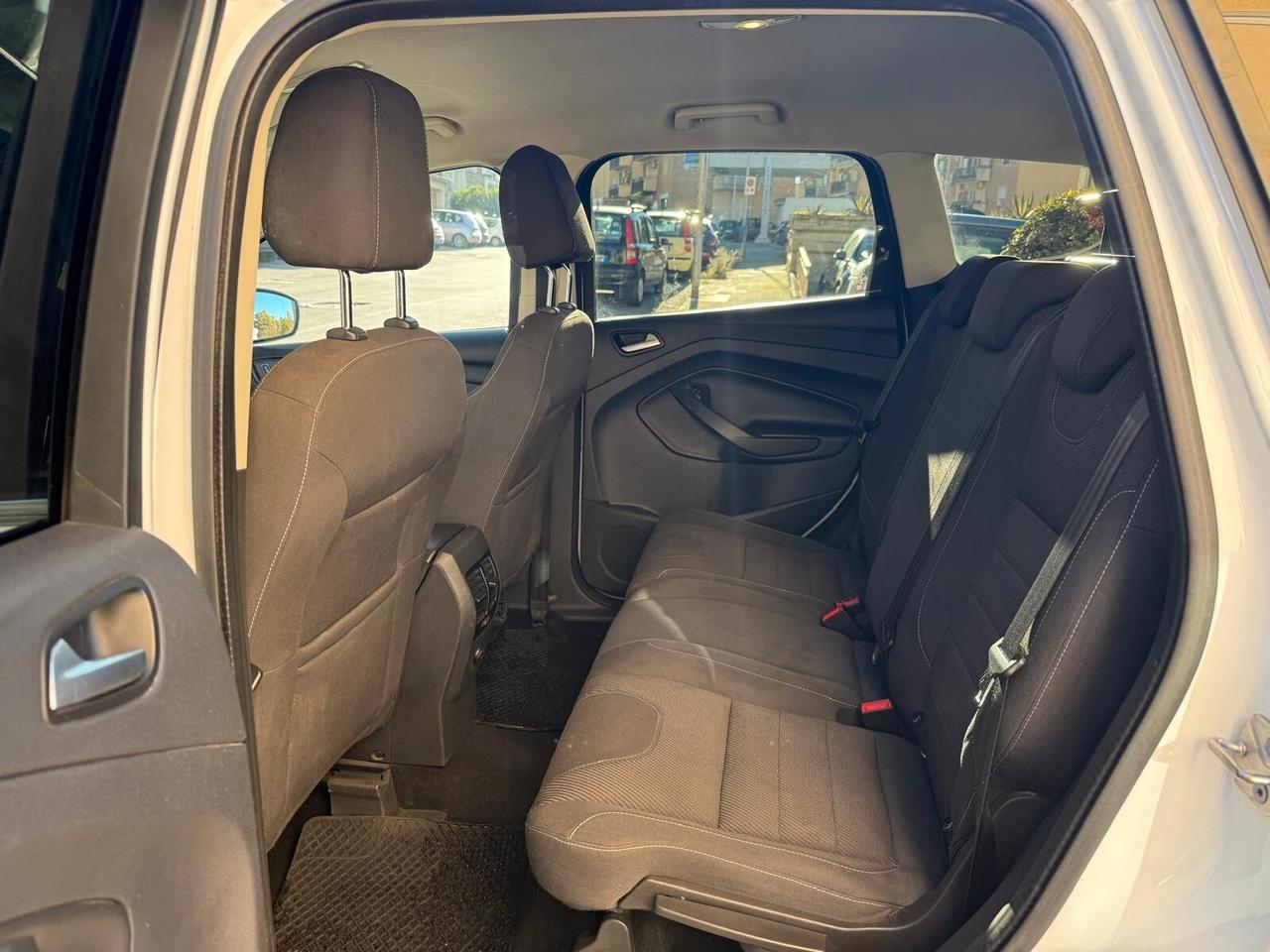 Ford Kuga 2.0 TDCI 120 CV S&S 2WD Titanium