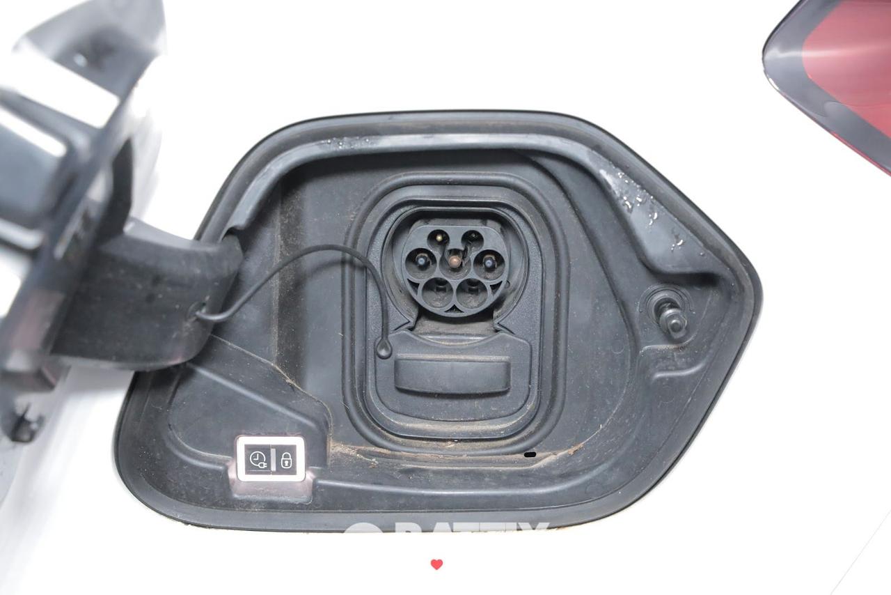 Opel Corsa-e motore elettrico 100kW GS Line +