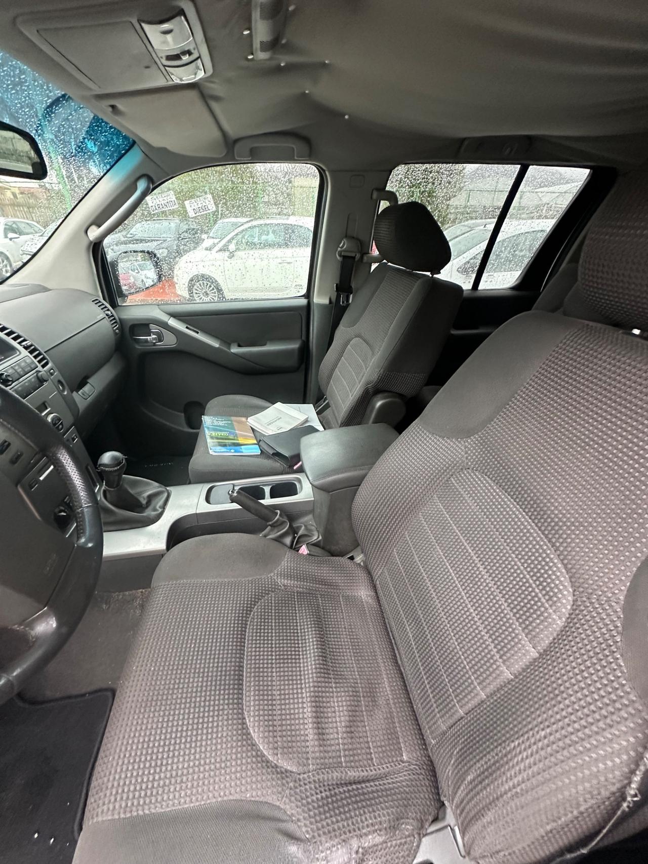 Nissan Pathfinder 2.5 dCi LE