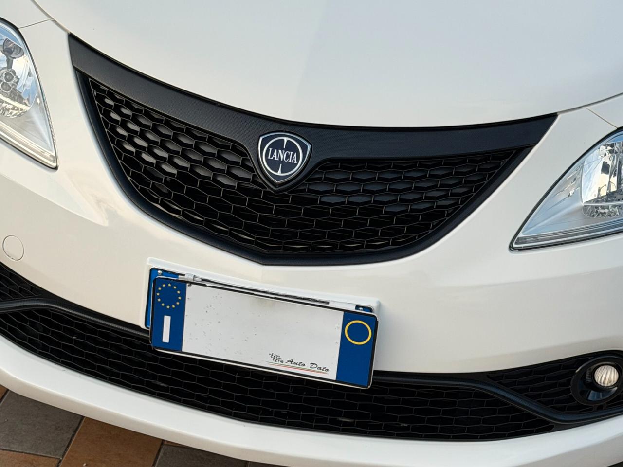 Lancia Ypsilon 1.2 69 cv. ELEFANTINO BLU