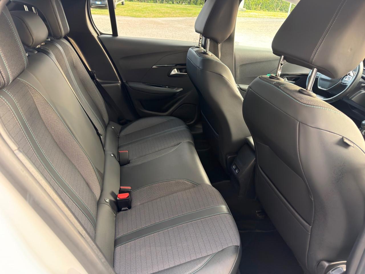 Peugeot 208 BlueHDi 100 Stop&Start 5 porte Allure