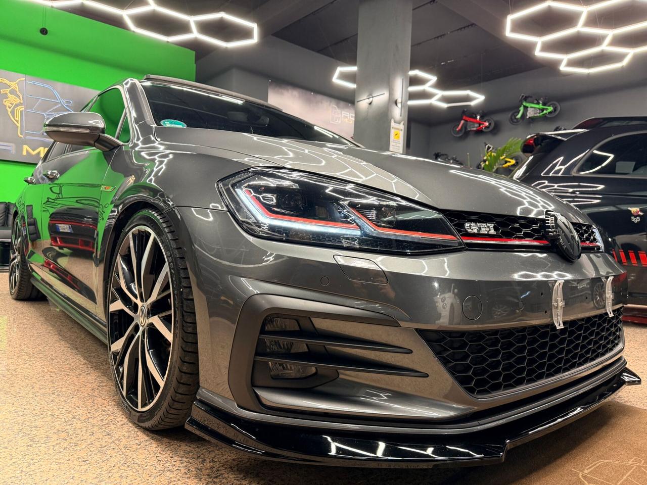 Volkswagen Golf GTI PERFORMANCE TSI 230CV DSG