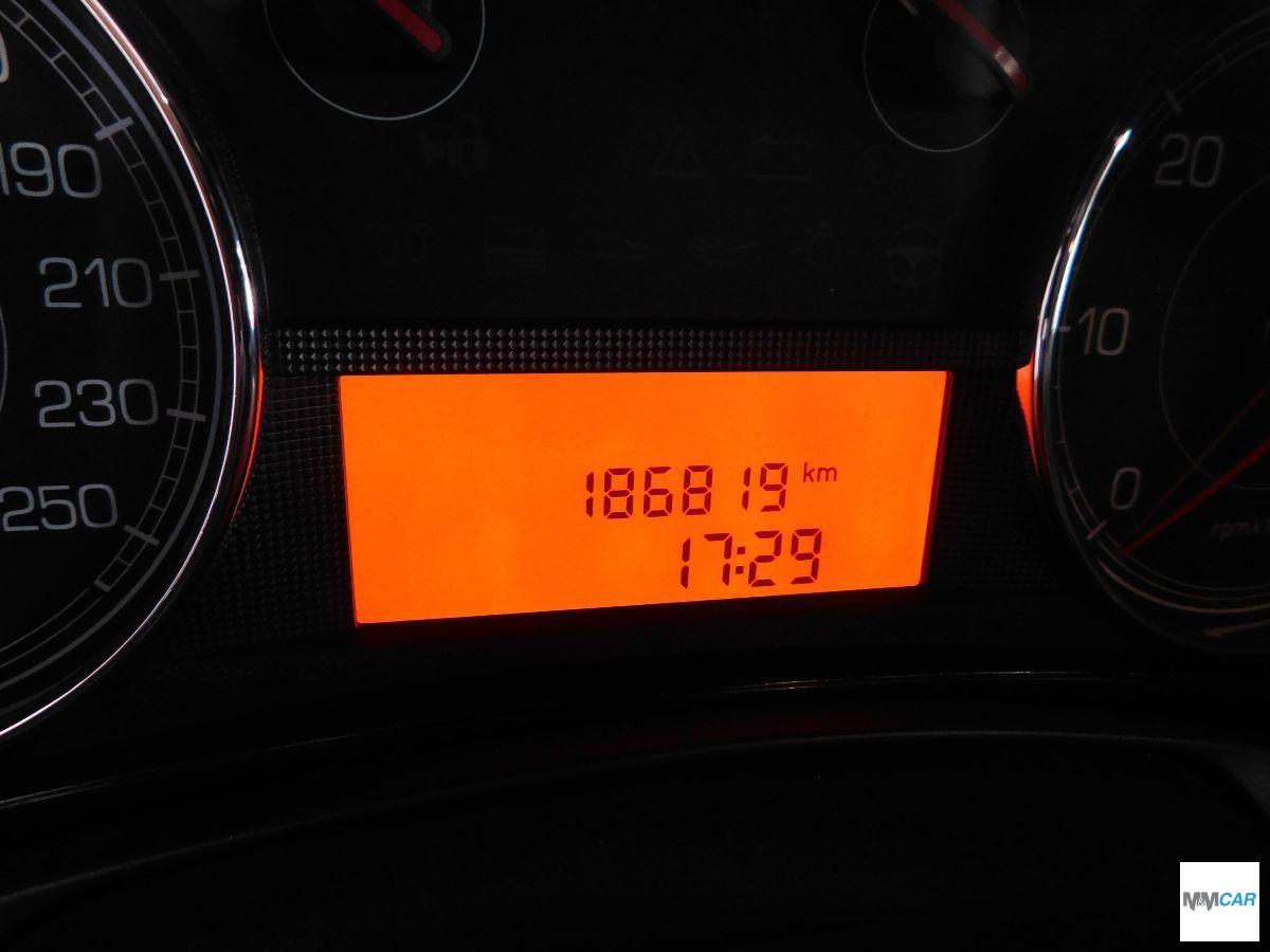 FIAT - Croma - 1.9 Multijet 16V Emotion