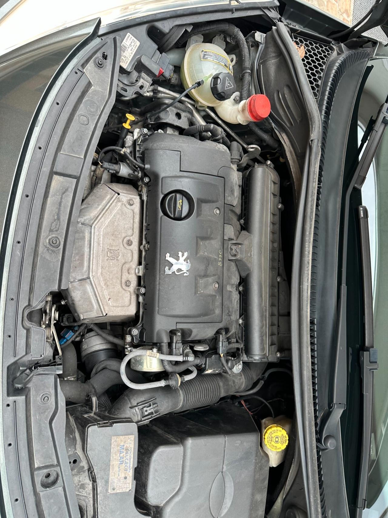 Peugeot 207 1.6 109CV aut. (12 RATE)