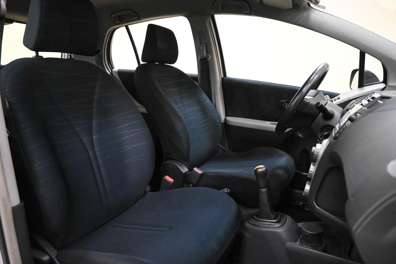 TOYOTA Yaris 2ª serie Yaris 1.0 5 porte Sol