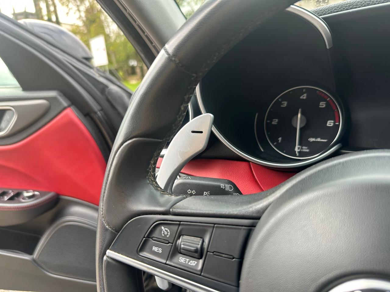 Alfa Romeo Giulia 2.2 Turbodiesel 210 CV AT8 AWD Q4 Veloce