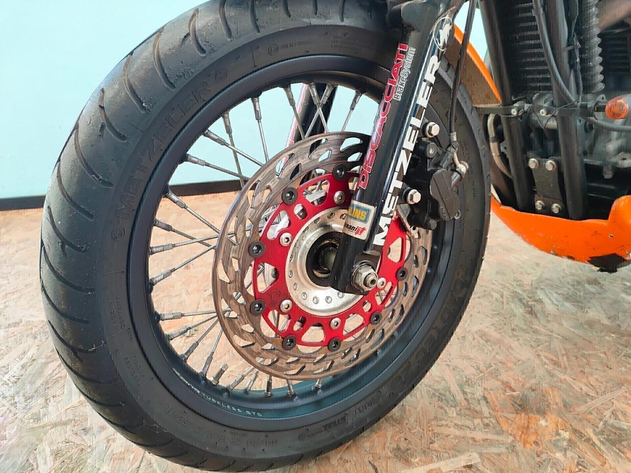 Triumph Thruxton CUP - Regina delle Cafe Racer