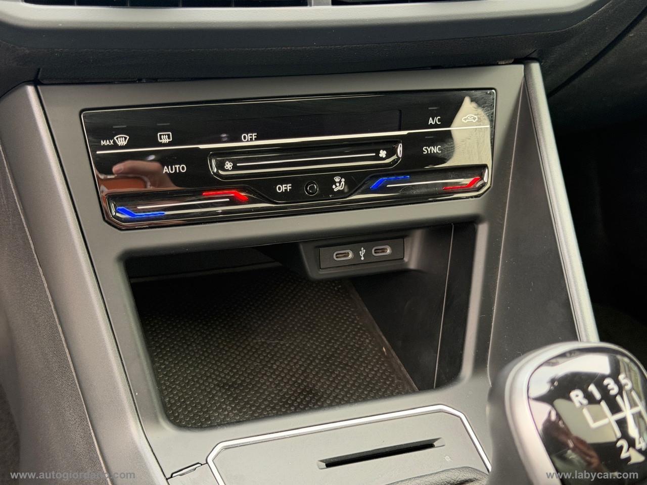 VOLKSWAGEN Taigo 1.0 TSI 110 CV R-Line