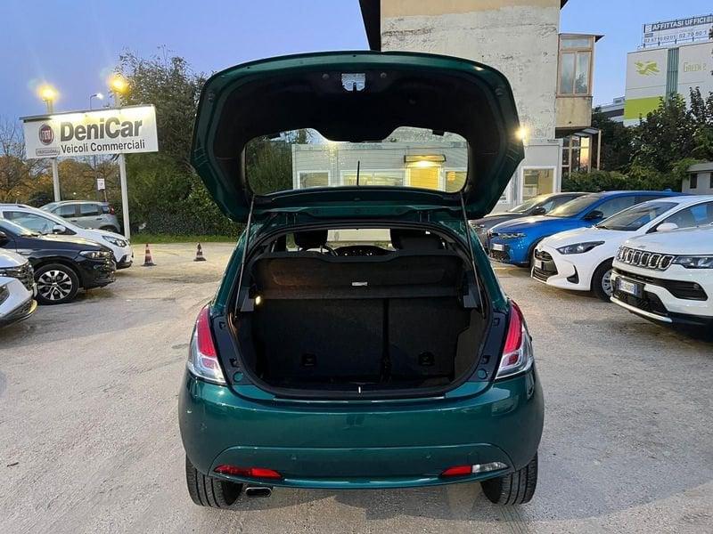 Lancia Ypsilon Ypsilon 1.0 FireFly 5 porte S&S Hybrid Ecochic Gold