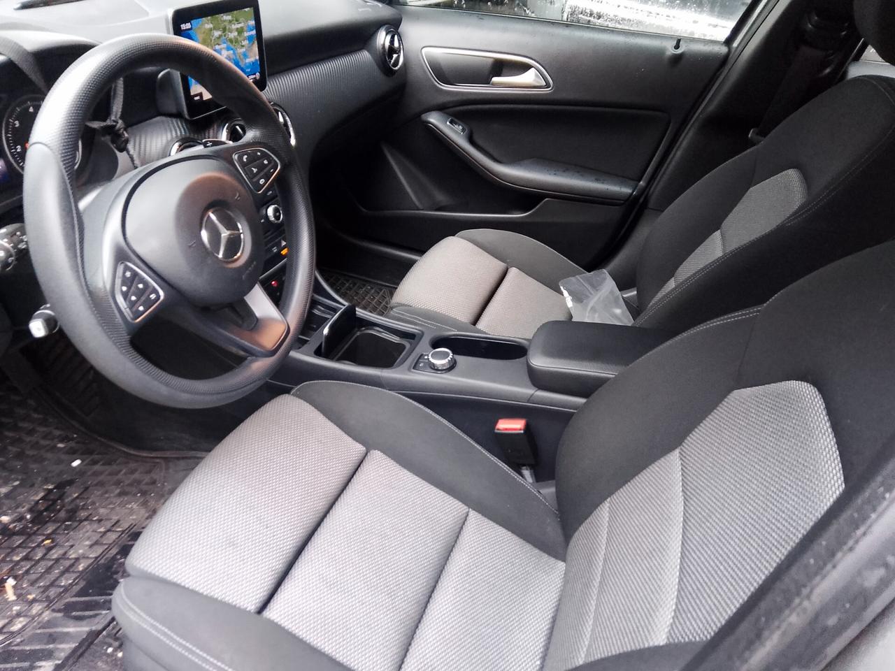 Mercedes-benz GLA 220 d Automatic Business Extra