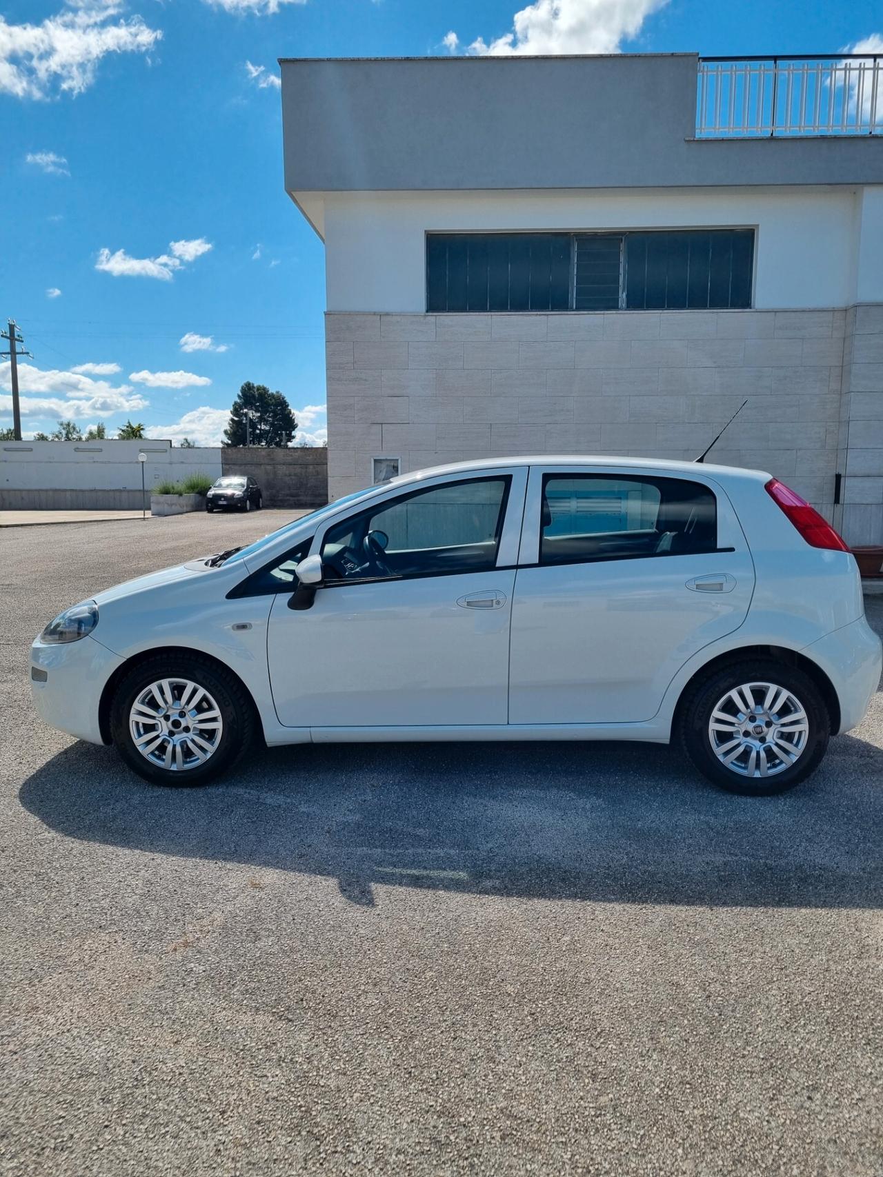 Fiat Punto 1.3 MJT II S&S 95 CV 5 porte Street