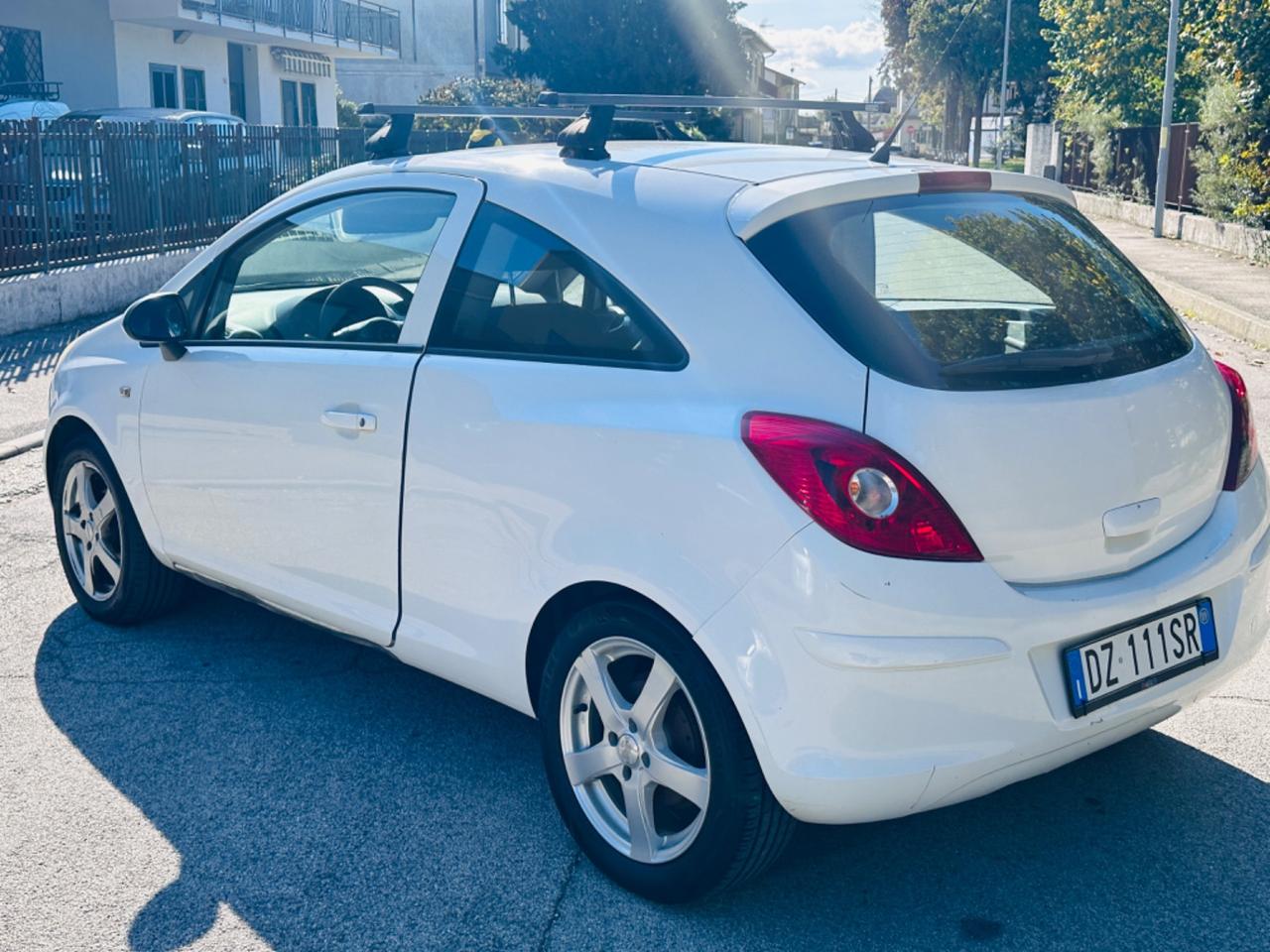 Opel Corsa 1.3 CDTI ANNO 2009 AUTOCARRO