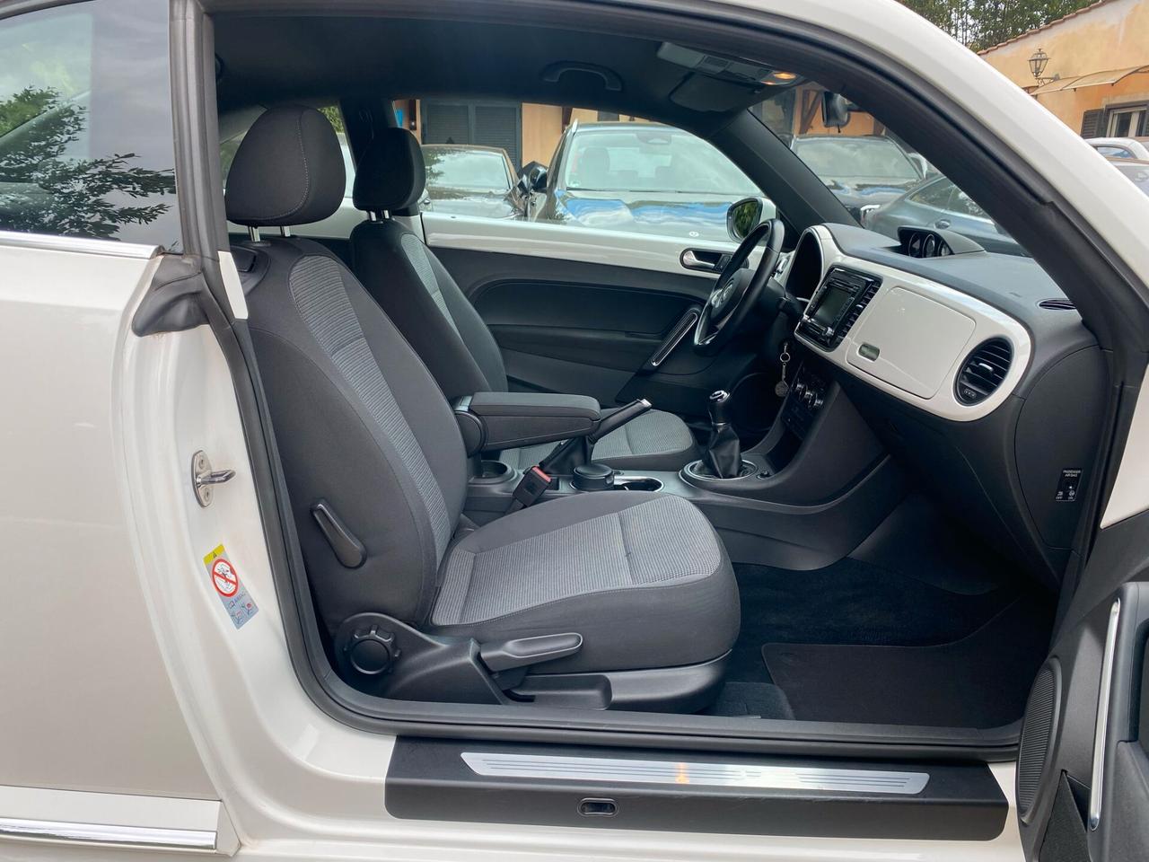 Volkswagen Maggiolino 1.6 TDI GARANZIA -UNIPRO'