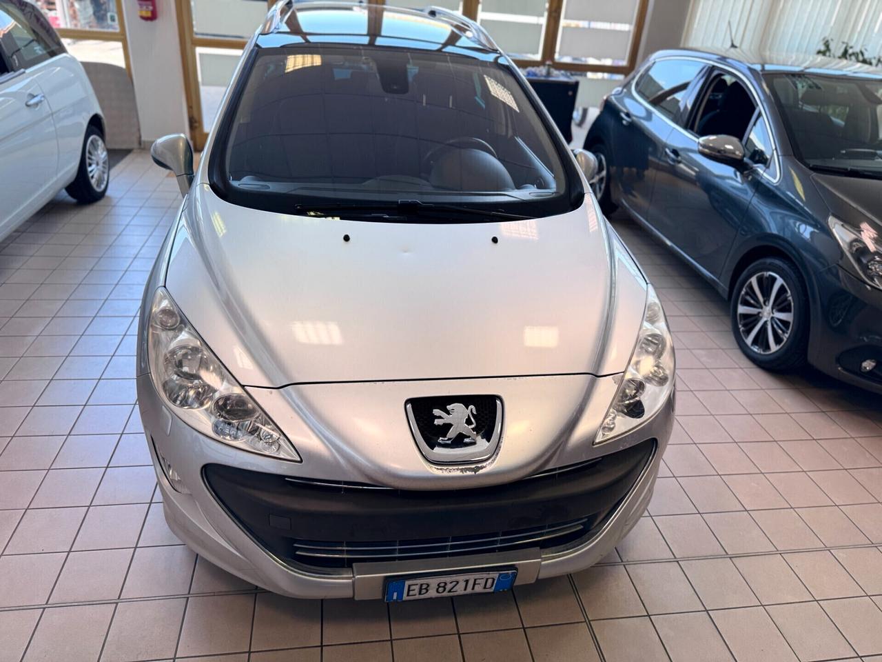 Peugeot 308 1.6 HDi 110CV SW Ciel Féline