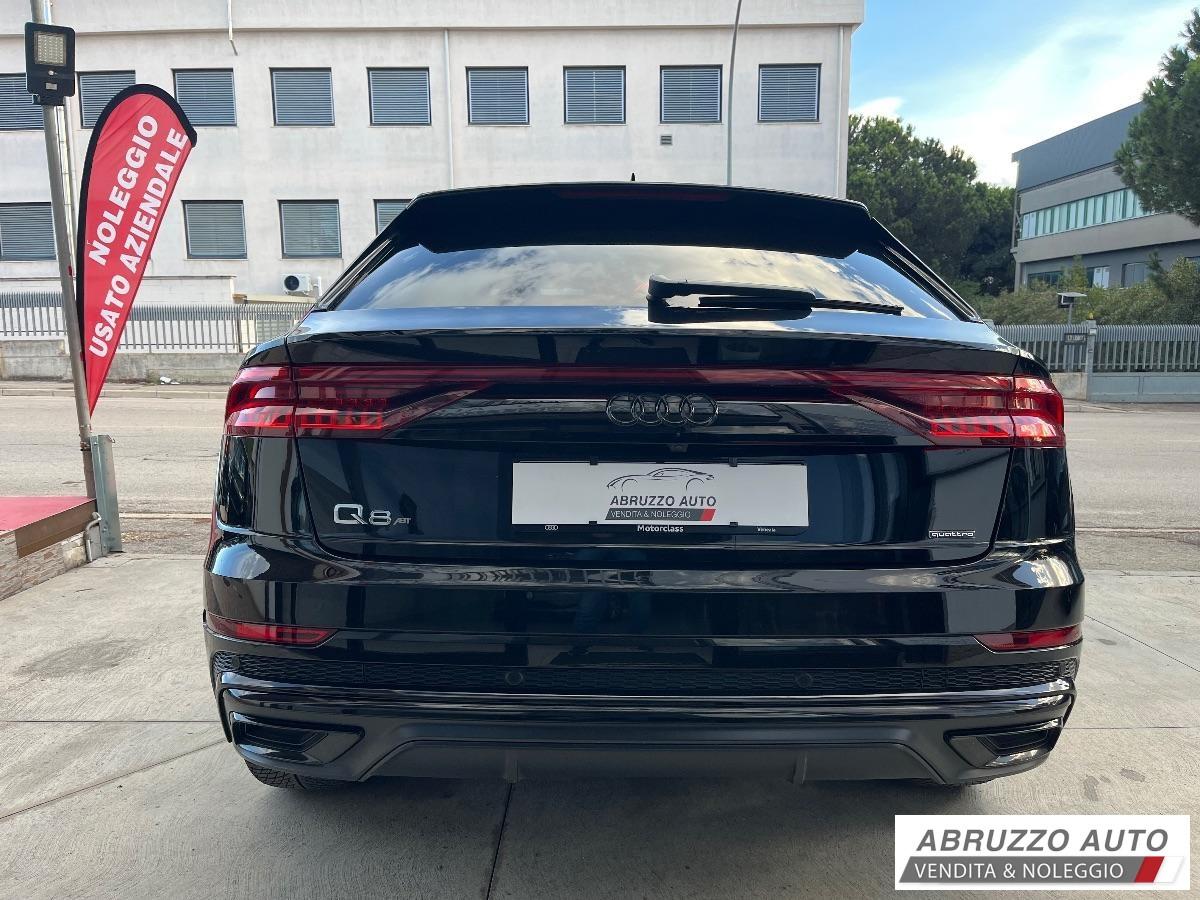 AUDI Q8 50 TDI 286 CV quattro tiptronic Sport Tetto+Gancio