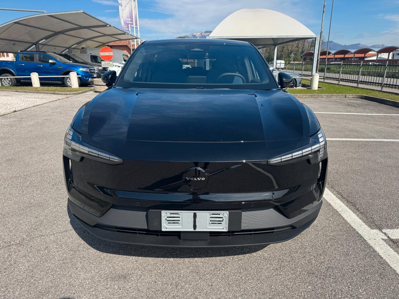 Volvo EX30 P5 Lond Range Electric RWD Plus Black Edition 272CV