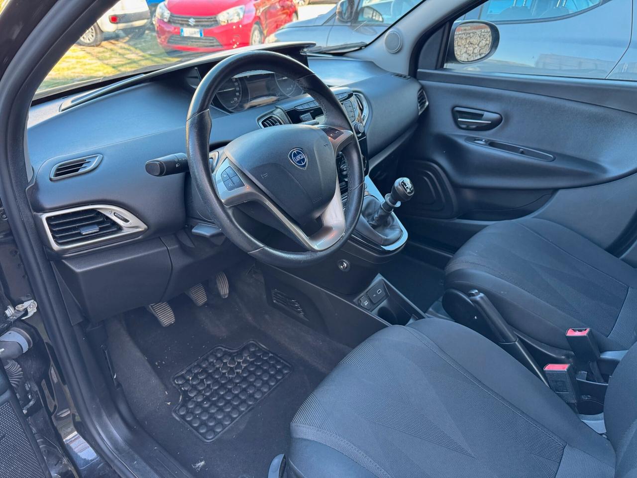 Lancia Ypsilon 1.0cc 70cv S&S Hybryd Gold