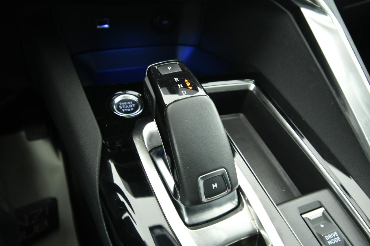 PEUGEOT 5008 1.5 bluehdi Allure s&s 130cv CAMERA+APP CONNECT