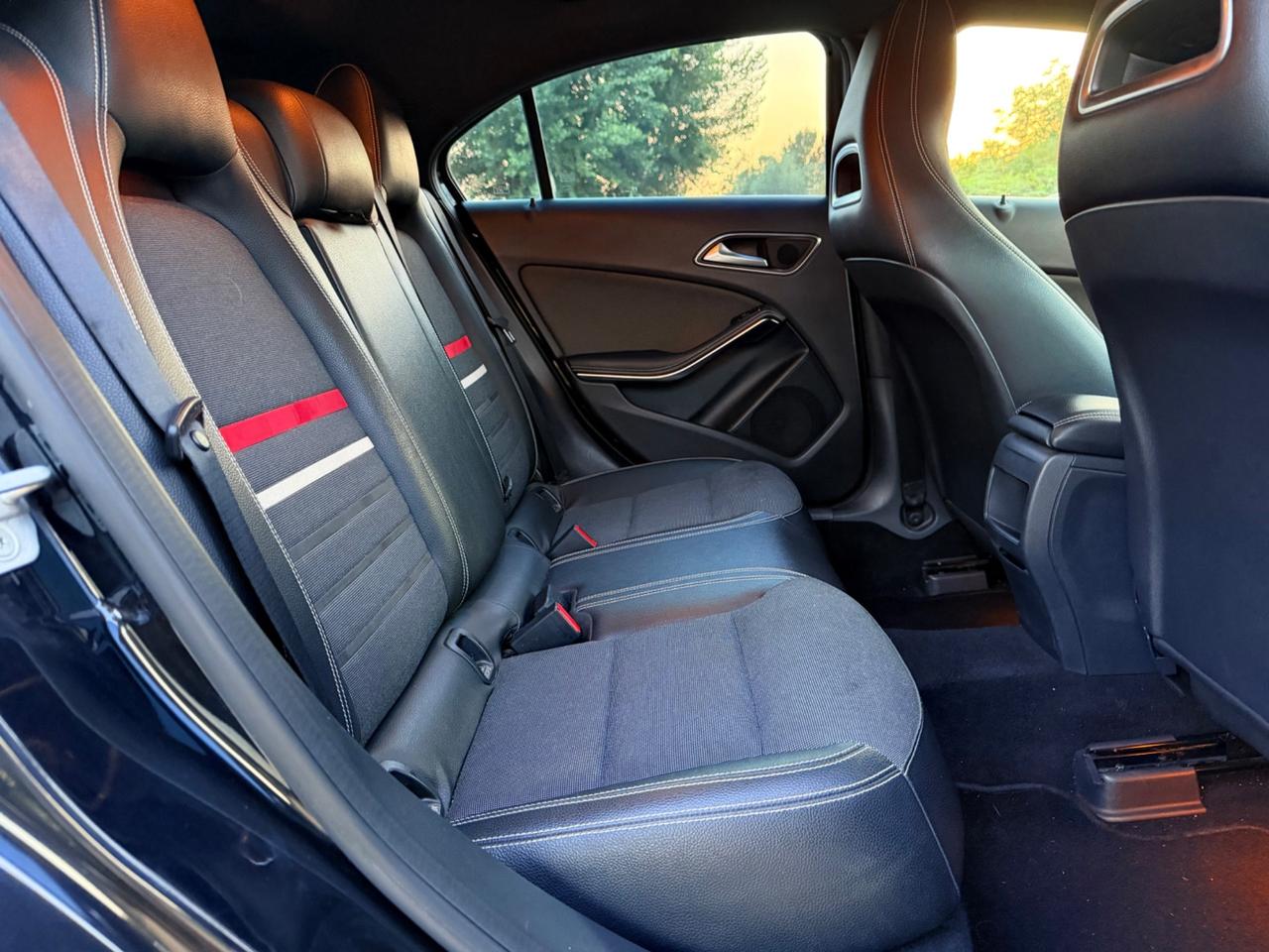 Mercedes-benz A 180 d Automatic Dark Night Edition 2016
