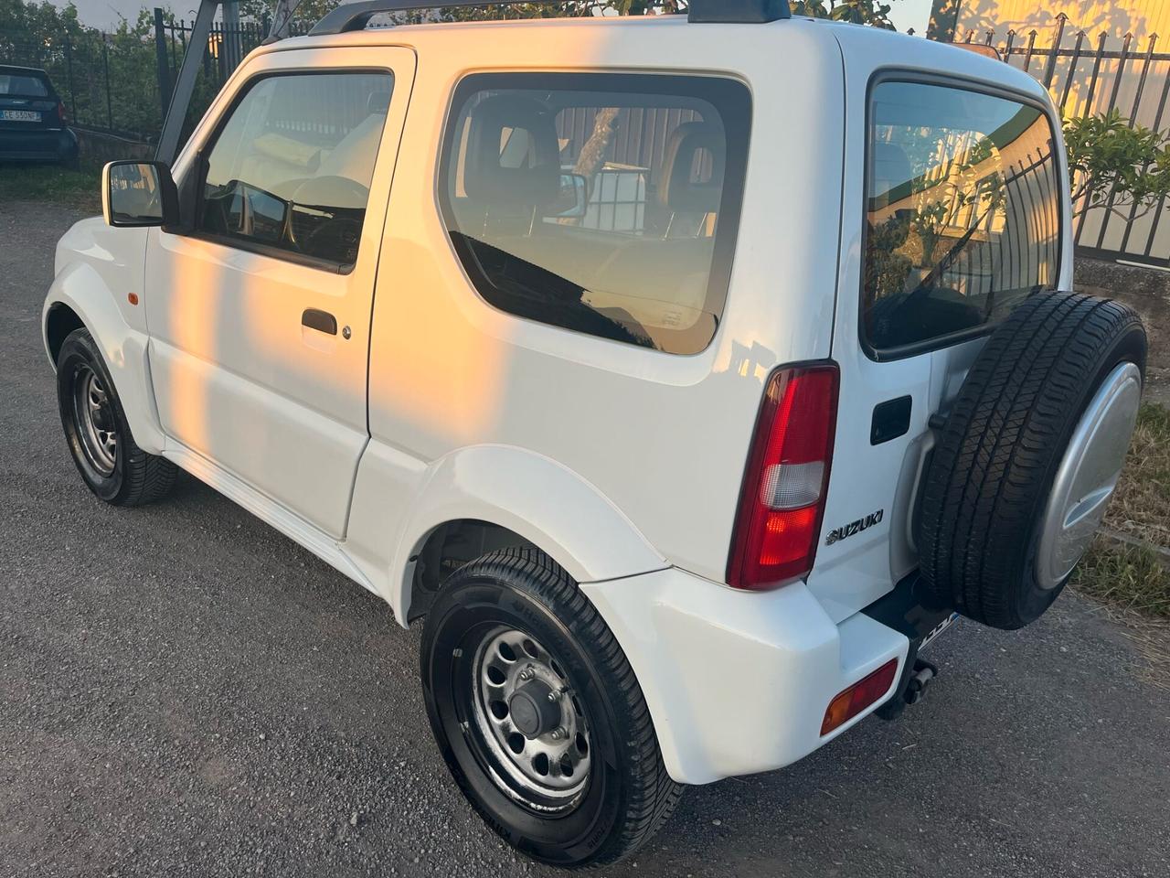 Suzuki Jimny 1.3i 16V cat 4WD JLX MAI FUORISTRA