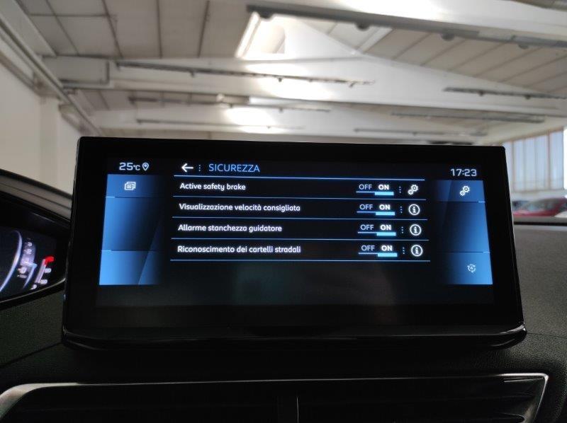 PEUGEOT 3008 2ª serie - 3008 BlueHDi 130 S&S EAT8 Allure Pack