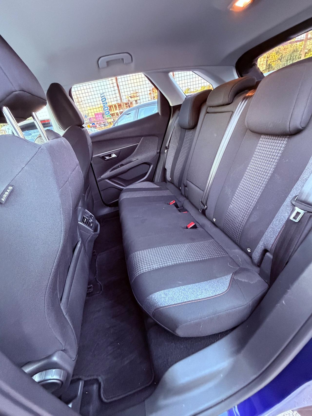 Peugeot 3008 BlueHDi 130 S&S Allure