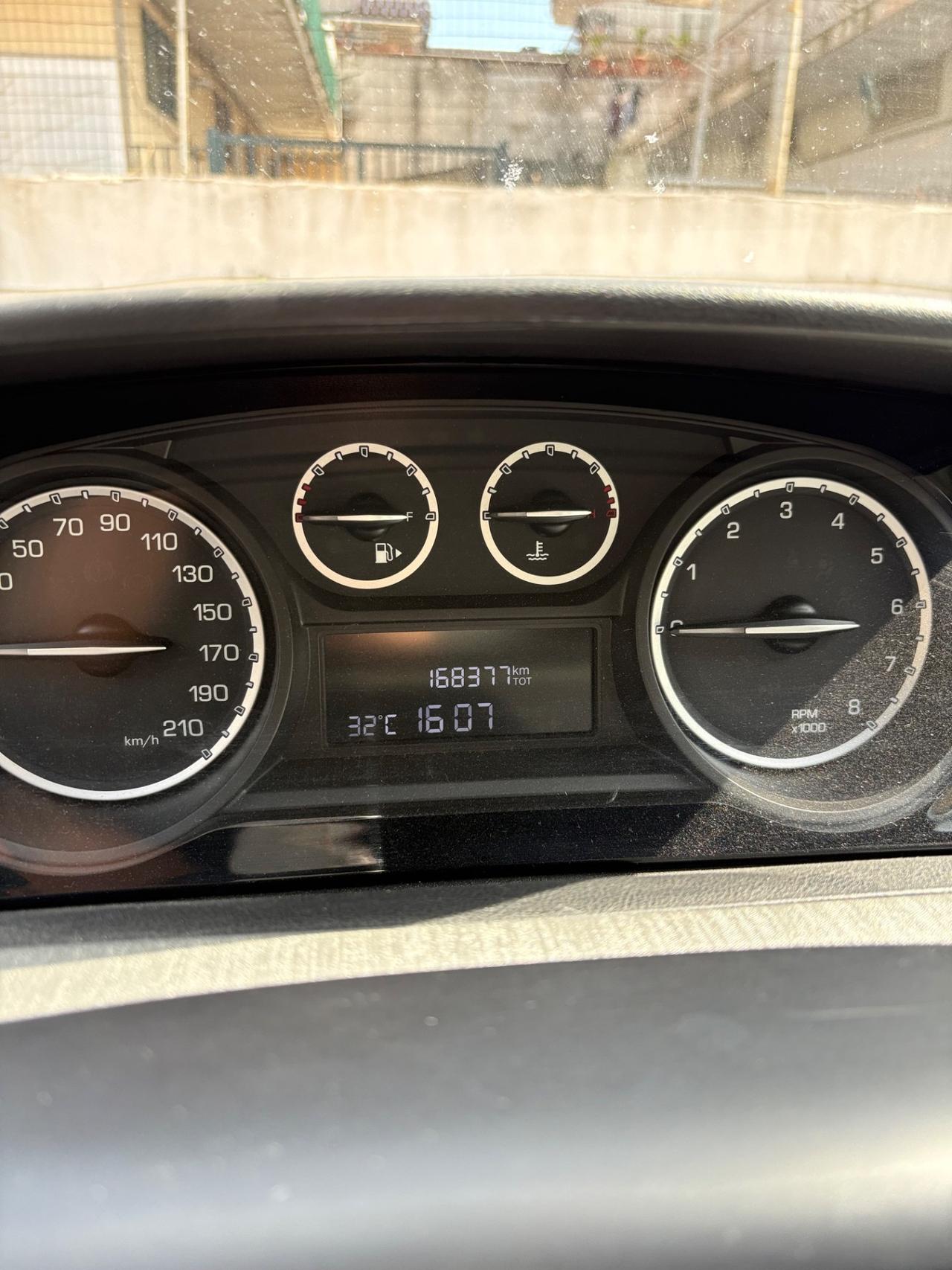 Lancia Ypsilon 1.2 benzina 69 CV 5 porte