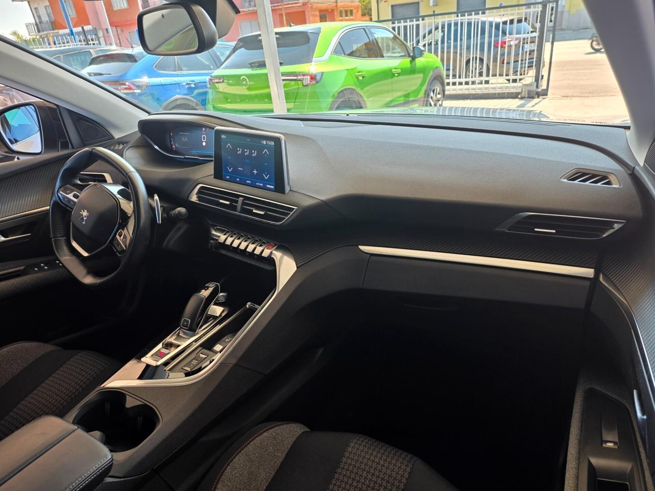 Peugeot 3008 BlueHDi 130 S&S EAT8 Business