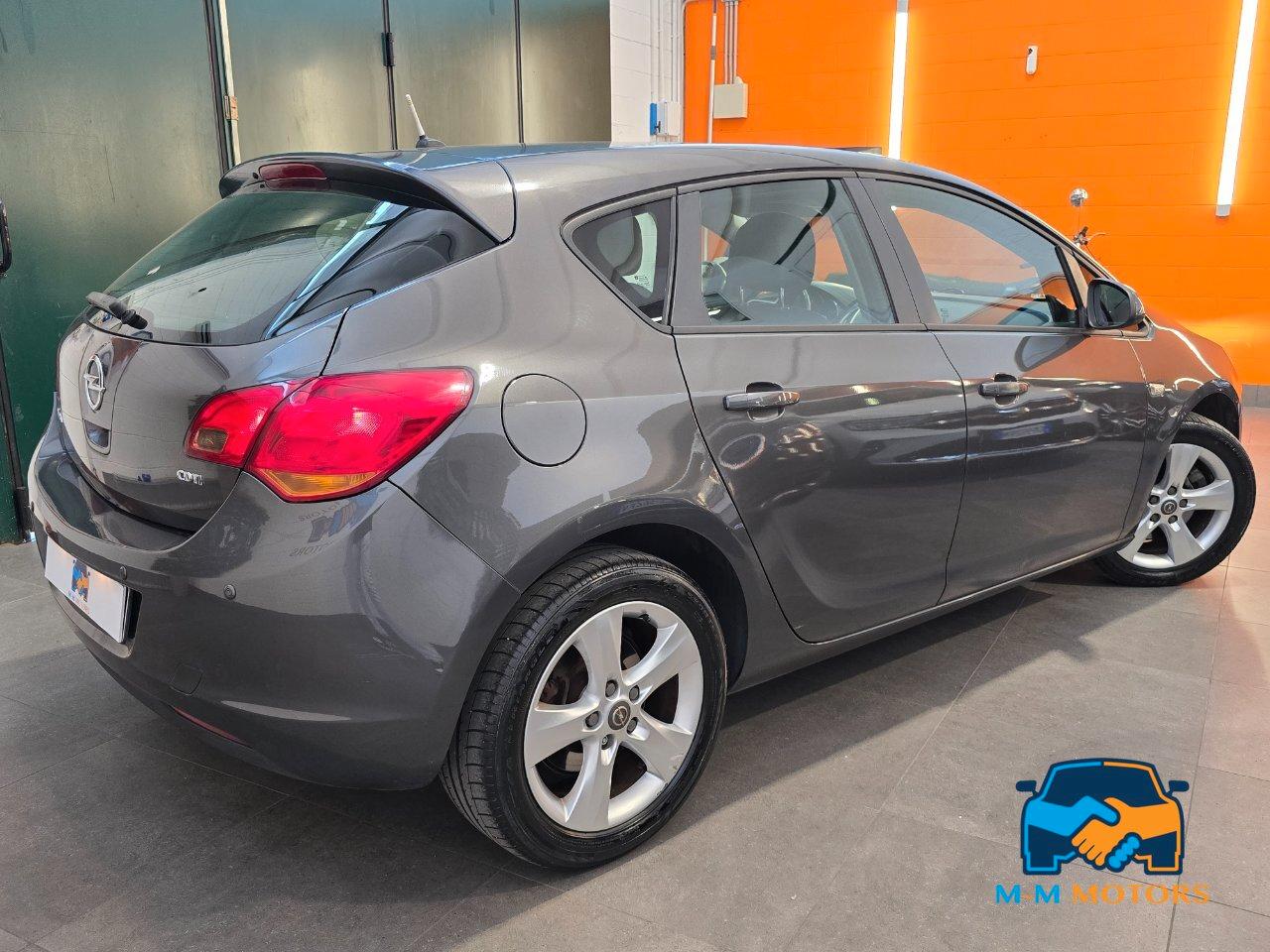 Opel Astra 5 Porte Astra 5p 1.7 cdti Cosmo 110cv