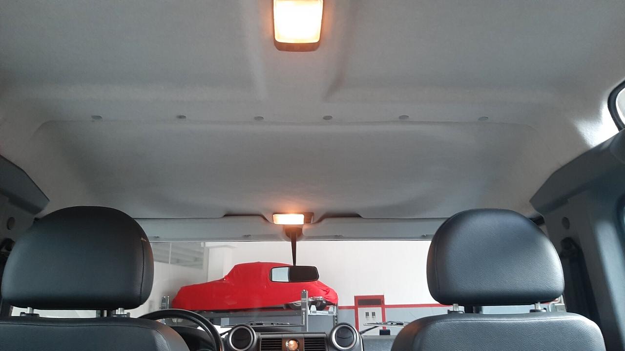 Land Rover Defender 90 2.4 TD4 Pick Up S