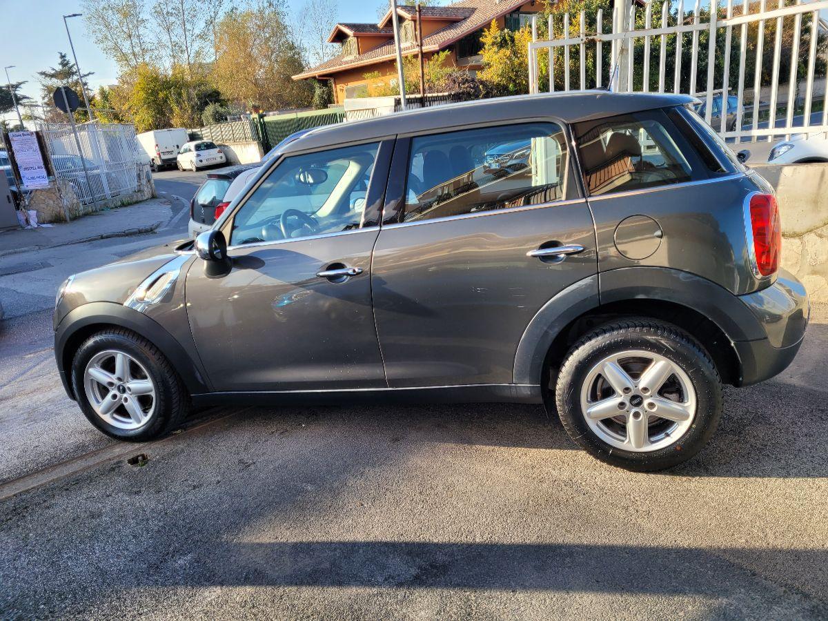 MINI - Countryman - One D