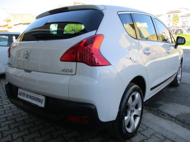 PEUGEOT 3008 1.6 HDi 112CV cambio robotizzato Business