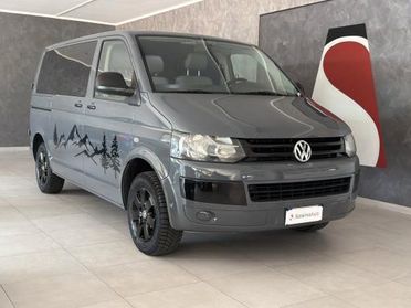 Volkswagen T5 Kombi 140 CV 6 Posti - GANCIO TRAINO