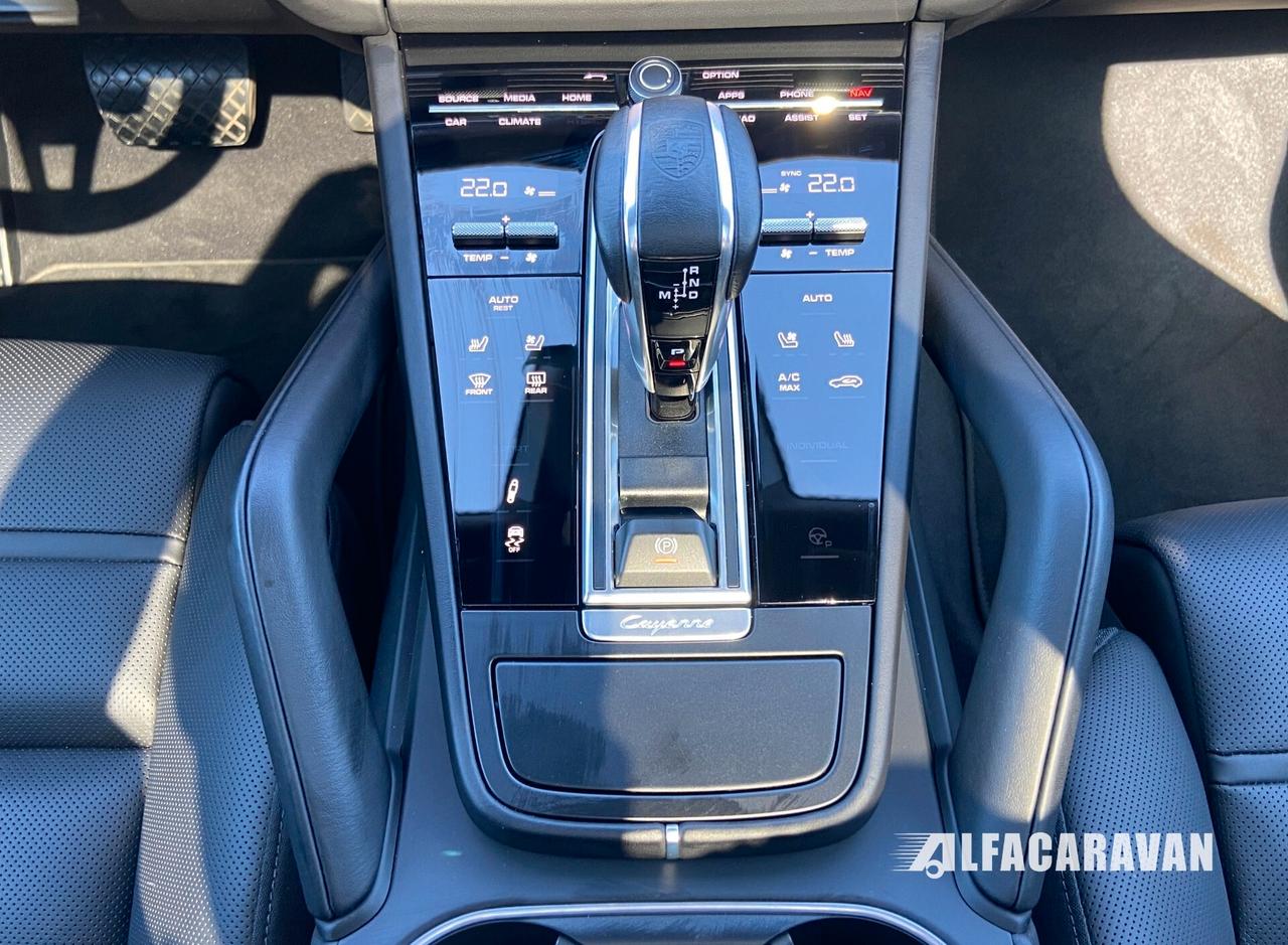 Porsche Cayenne Coupe 3.0 V6 tiptronic Platinum Edition