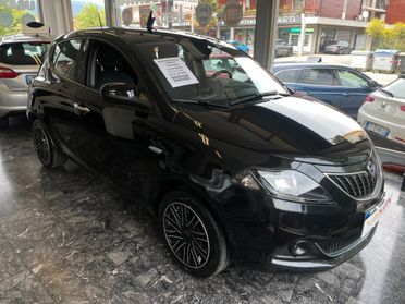 Lancia Ypsilon 1.0 Hybrid Gold