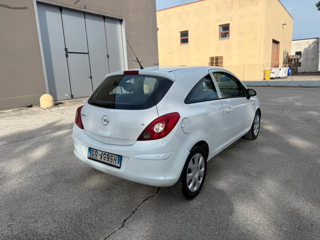 OPEL CORSA 1.2 METANO 2009 12 MESI DI GARANZIA