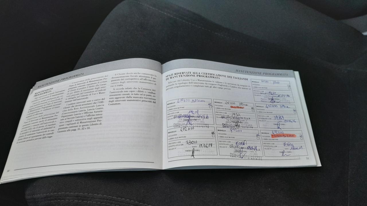 Lancia Ypsilon 1.2 69 CV Unyca