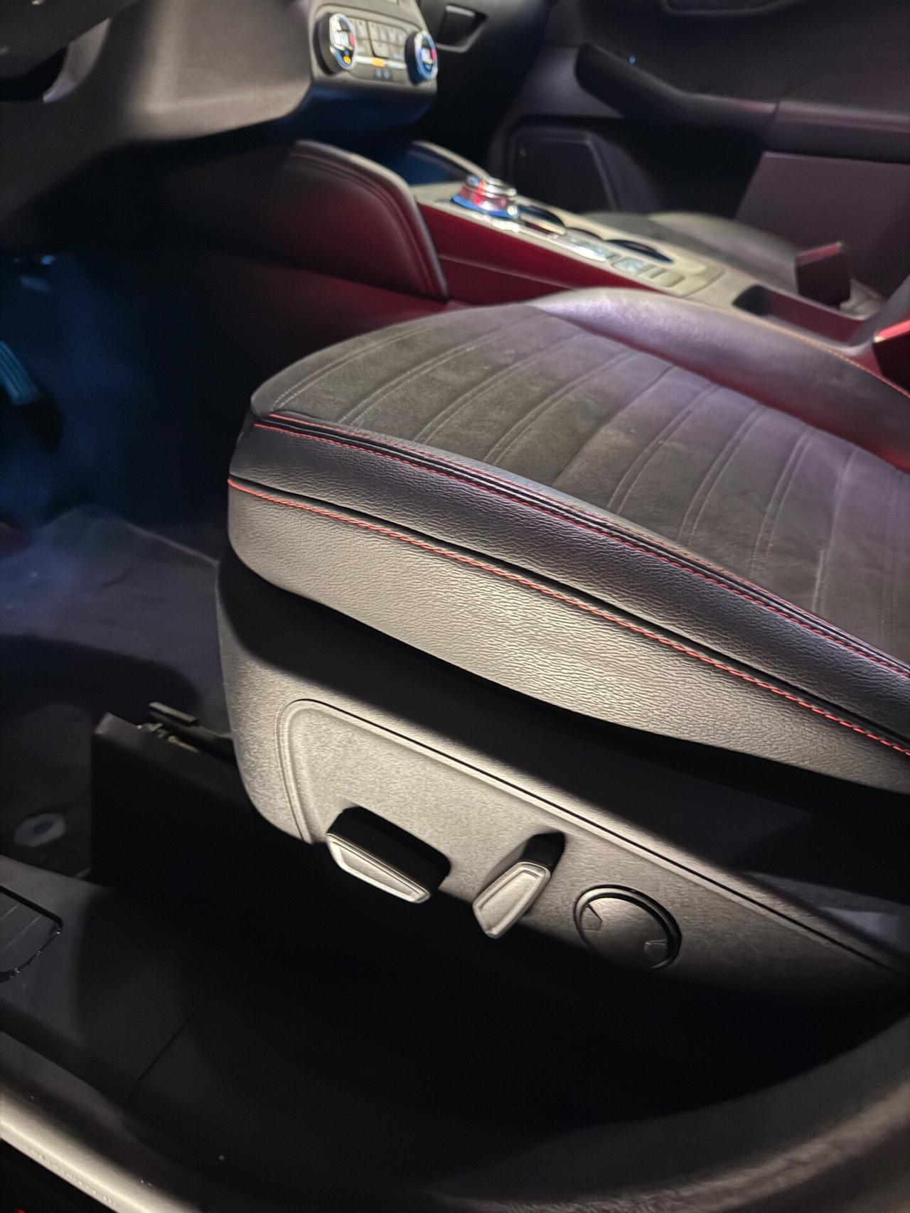 Ford Kuga AWD ST-Line X