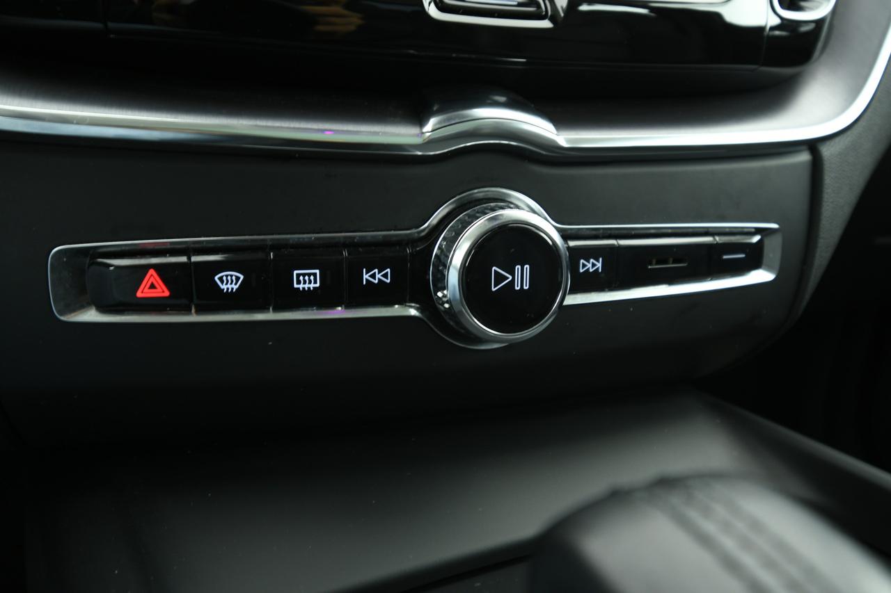 VOLVO XC60 2.0 t6 phev Inscription awd auto SOSPENSIONI+TETTO PANO+PELLE