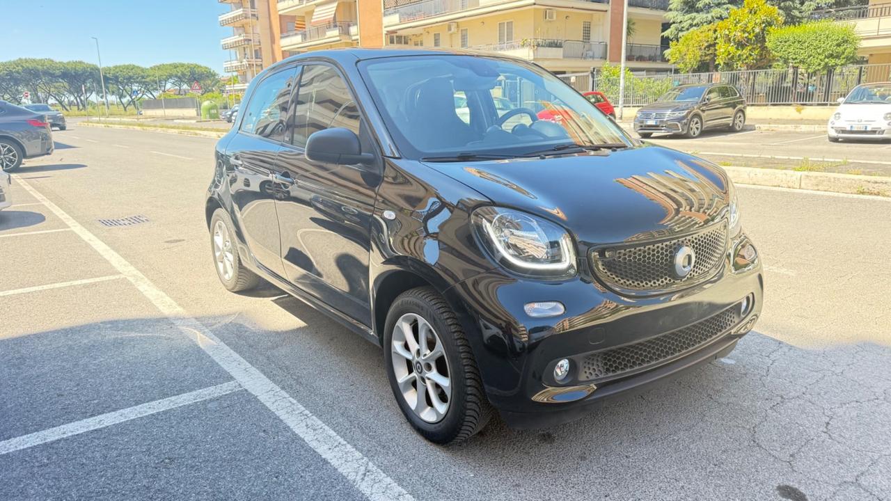 Smart ForFour 90 0.9 Turbo Passion LED NAVI PDC CERCHI 15 BLUETOOTH