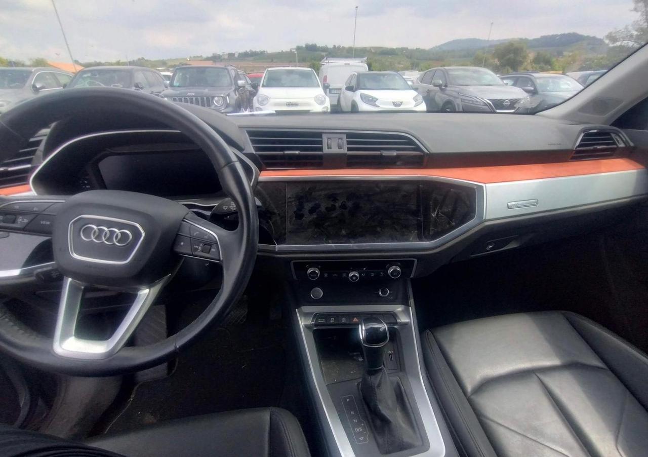 Audi Q3 35 TDI S tronic Business Advanced
