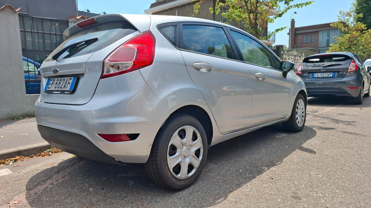Ford Fiesta benzina gpl