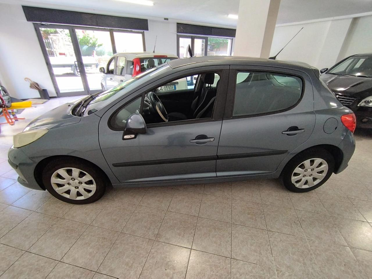 Peugeot 207