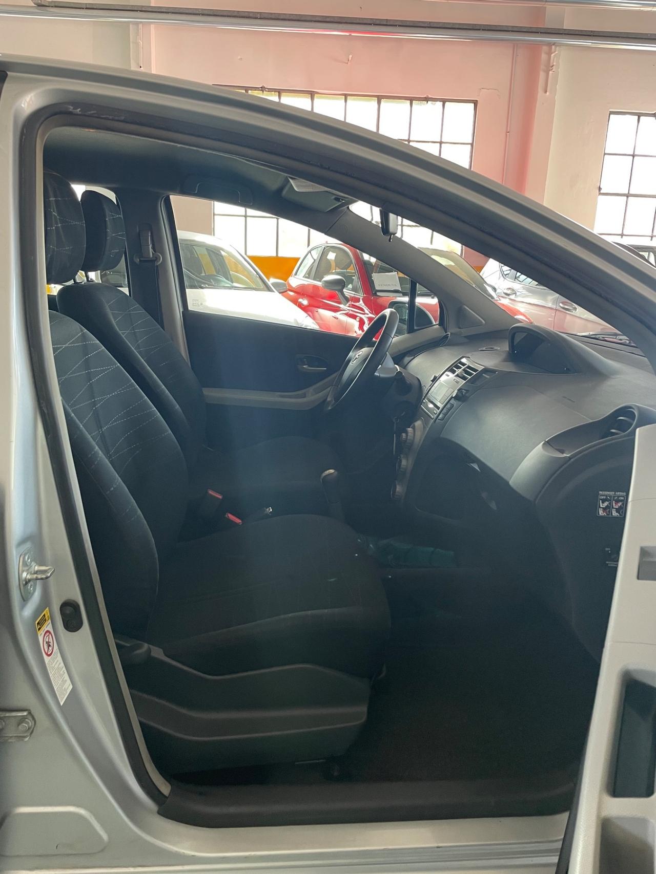 Toyota Yaris 1.3 5 porte