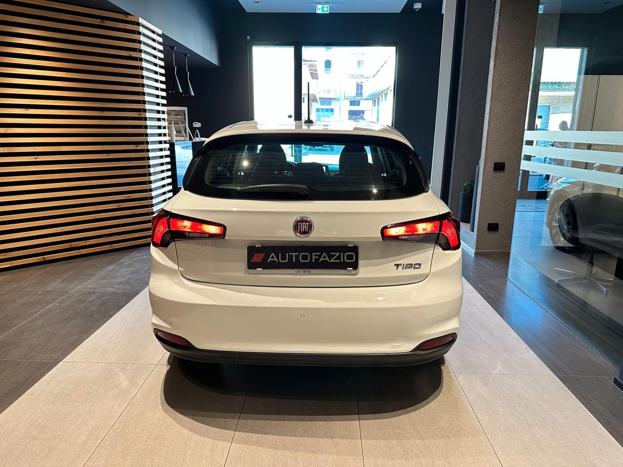 Fiat Tipo 1.6 Mjt S&S 5 porte Easy Business