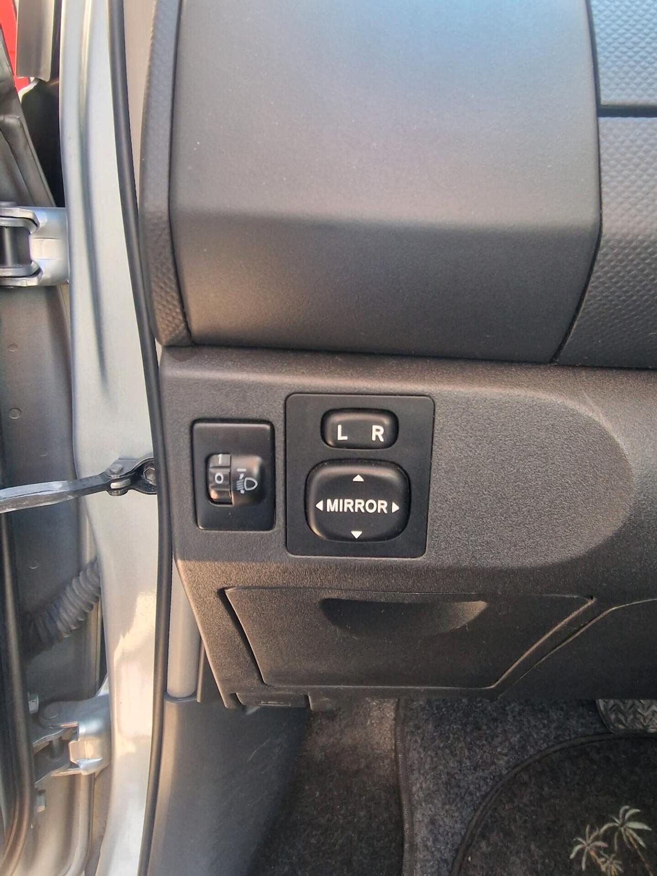 Toyota Yaris 1.3 5 porte
