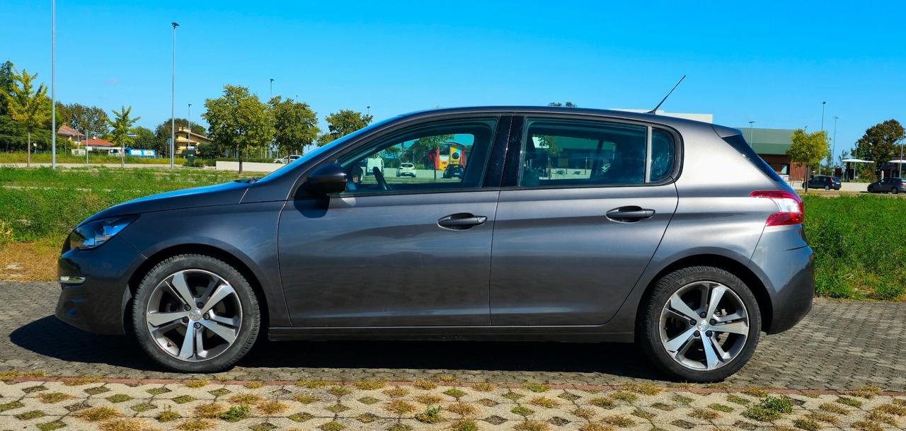 Peugeot 308 full opt. Garantita 12 mesi euro 6