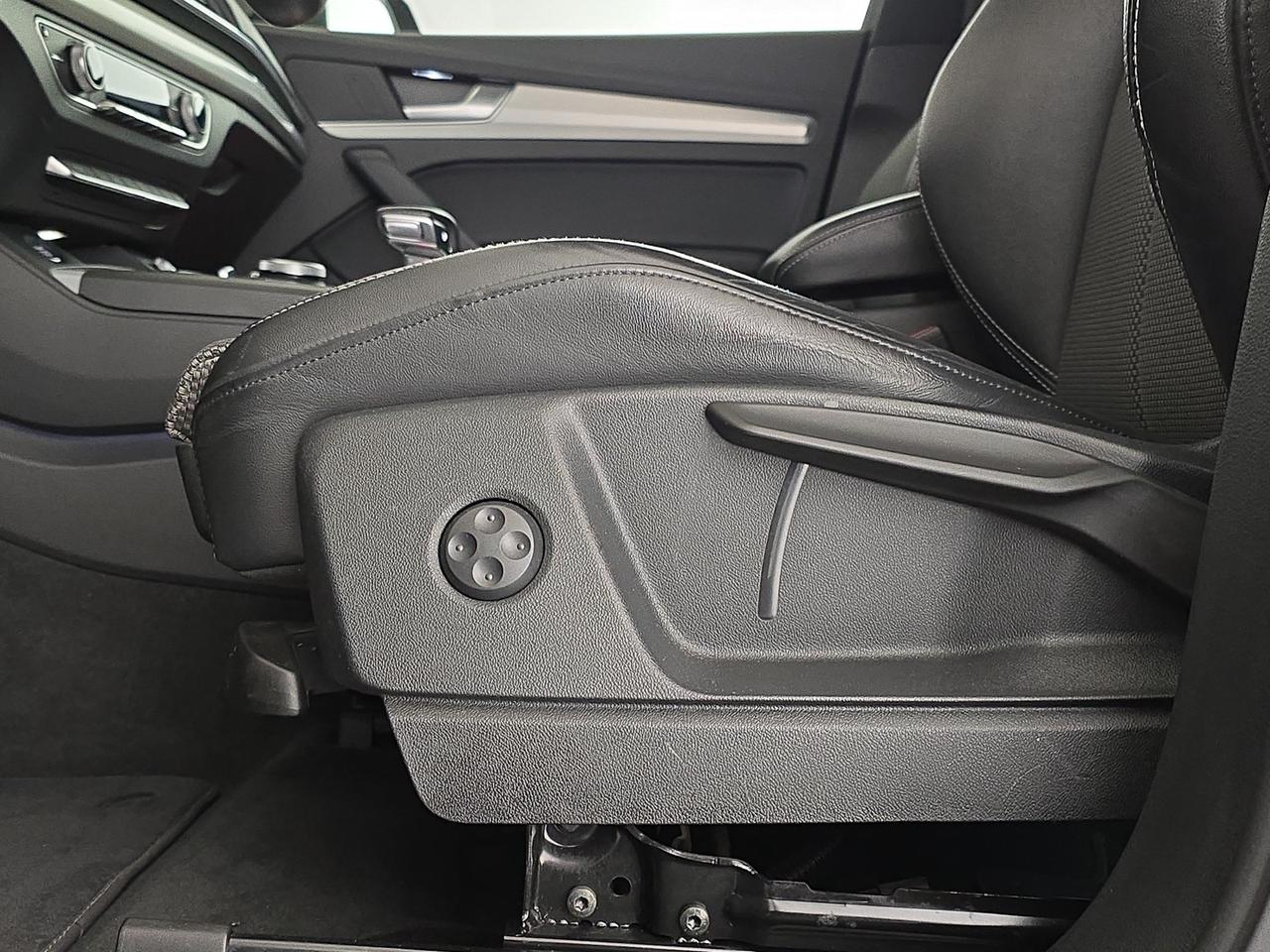 Audi Q5 50 2.0 tfsi e business quattro 299cv s-tronic